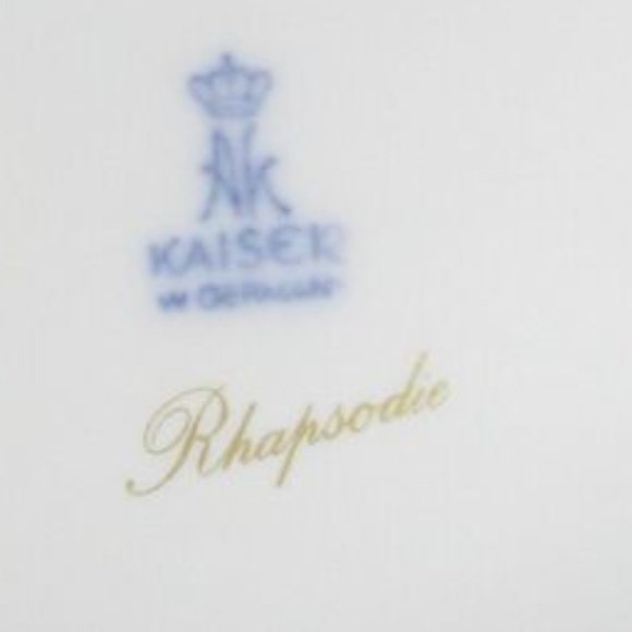 Vintage Kaiser Rhapsodie White Jewelry Box w/ Gold King & Queen Made in Germany - Picture 5 of 5